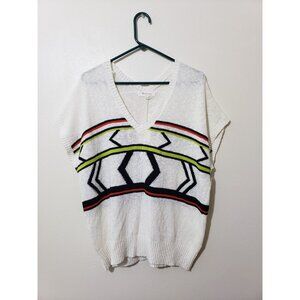 Two by Vince Camuto V neck and back geometric print, lightweight sweater, size L